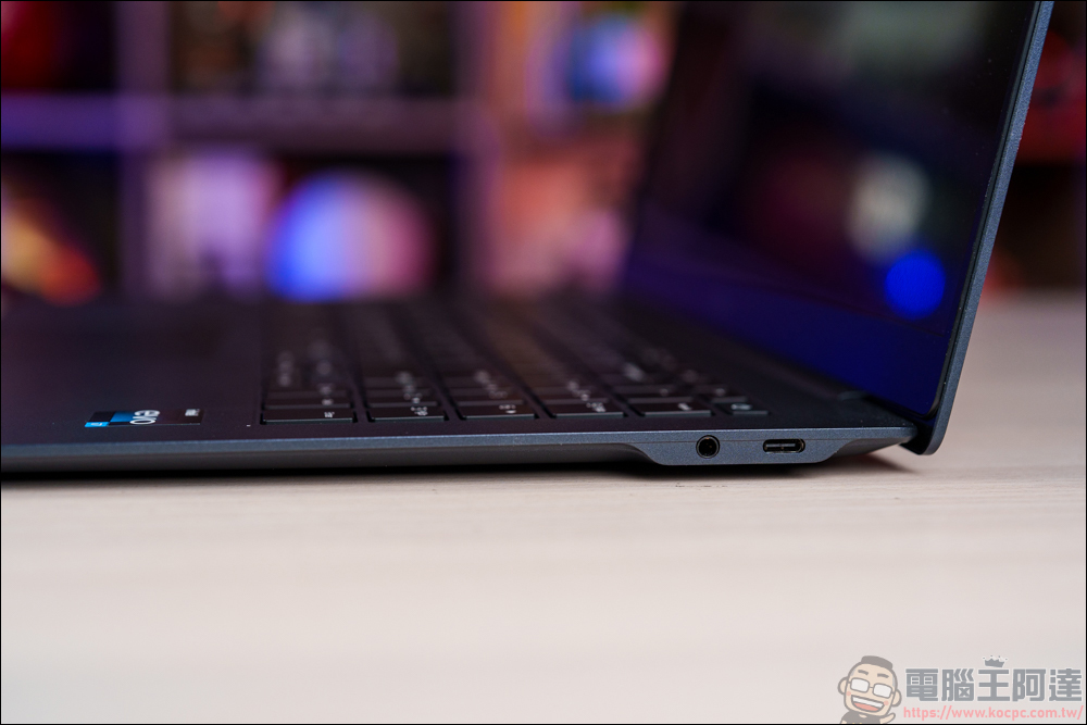 LG gram SuperSlim 開箱評測|擁有 15.6 吋不到 1KG 的極具輕薄機身|還有超長續航的商務筆電 - 電腦王阿達 LG gram SuperSlim 開箱評測|擁有 15.6 吋不到 1KG 的極具輕薄機身|還有超長續航的商務筆電 - 電腦王阿達