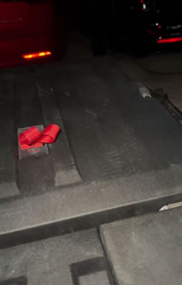 國外網友教學被困在 Cybertruck 後車廂如何自救 - 電腦王阿達 國外網友教學被困在 Cybertruck 後車廂如何自救 - 電腦王阿達