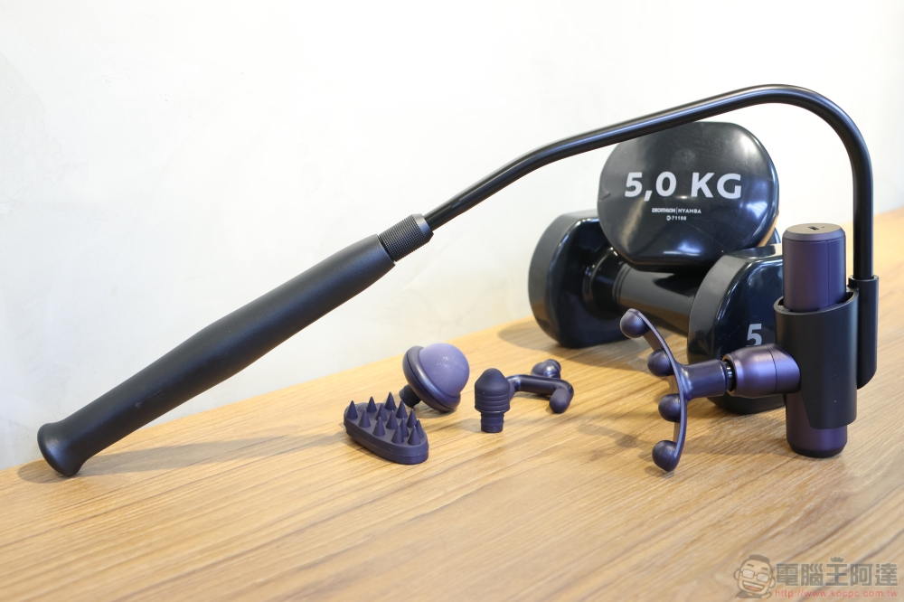 日本ATEX MINI220口袋型筋膜按摩槍開箱|獨家不求人設計,220g羽量迷你,12kg極限扭力,包辦從頭到腳,每個人都該擁有一支的國民筋膜槍 - 電腦王阿達 日本ATEX MINI220口袋型筋膜按摩槍開箱|獨家不求人設計,220g羽量迷你,12kg極限扭力,包辦從頭到腳,每個人都該擁有一支的國民筋膜槍 - 電腦王阿達