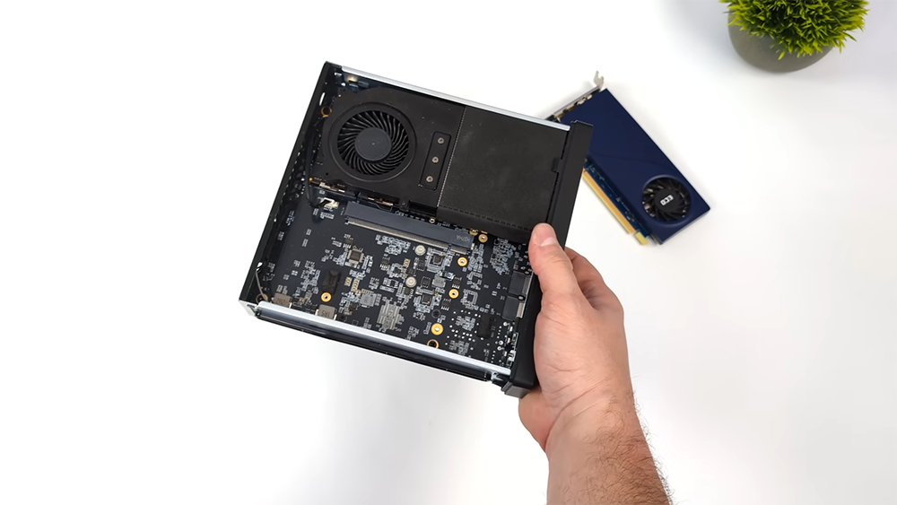 國外 YouTuber 將 Intel Arc A380 改成單插槽,方法超級簡單 - 電腦王阿達 國外 YouTuber 將 Intel Arc A380 改成單插槽,方法超級簡單 - 電腦王阿達