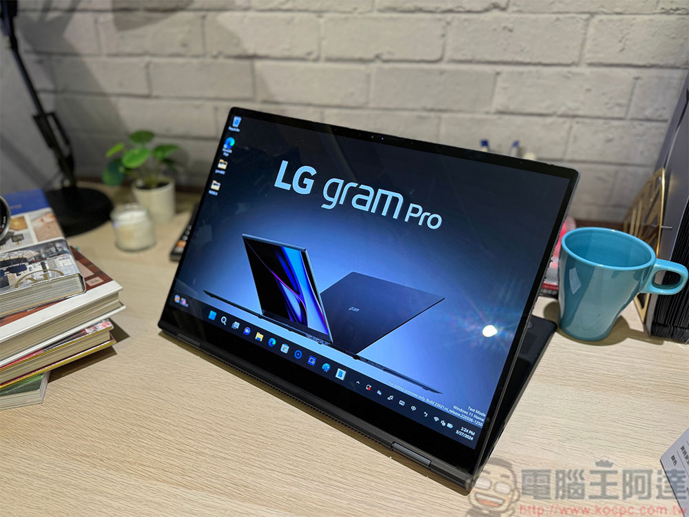 全球最輕 16 吋翻轉觸控筆電 LG gram Pro 2-in-1 與全新 LG gram Pro 系列在台上市 - 電腦王阿達 全球最輕 16 吋翻轉觸控筆電 LG gram Pro 2-in-1 與全新 LG gram Pro 系列在台上市 - 電腦王阿達