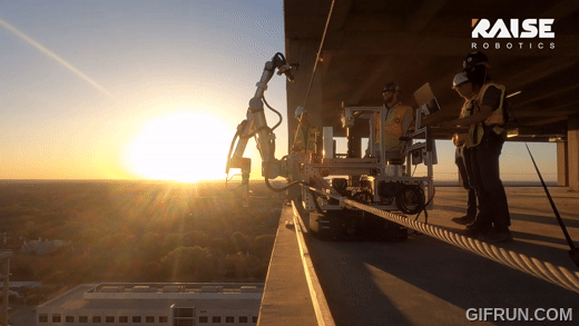 美國 Raise Robotics 公司研發出能夠處理建築物邊緣工程的機器人 為工人提供更安全的施工環境 - 電腦王阿達