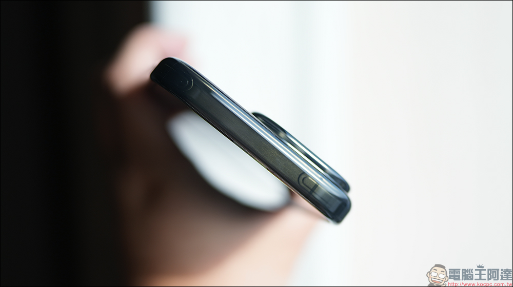 PRIIÖ iPhone 15 Pro Echo系列透明保護殼開箱|獨家專利隱藏式揚聲槽設計、超強磁吸功能,附贈防水袋掛繩與抗藍光保護貼! - 電腦王阿達 PRIIÖ iPhone 15 Pro Echo系列透明保護殼開箱|獨家專利隱藏式揚聲槽設計、超強磁吸功能,附贈防水袋掛繩與抗藍光保護貼! - 電腦王阿達