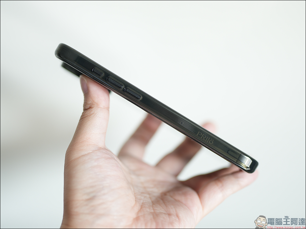 PRIIÖ iPhone 15 Pro Echo系列透明保護殼開箱|獨家專利隱藏式揚聲槽設計、超強磁吸功能,附贈防水袋掛繩與抗藍光保護貼! - 電腦王阿達 PRIIÖ iPhone 15 Pro Echo系列透明保護殼開箱|獨家專利隱藏式揚聲槽設計、超強磁吸功能,附贈防水袋掛繩與抗藍光保護貼! - 電腦王阿達