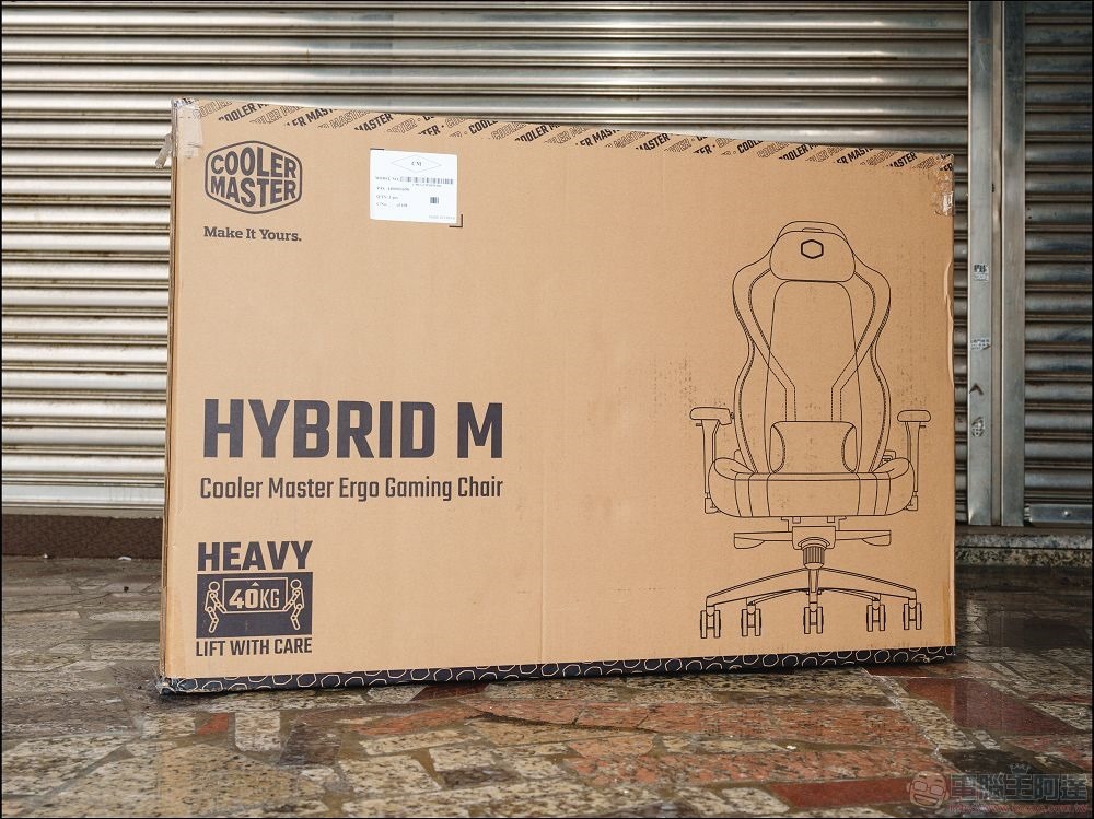 Cooler Master Hybrid M 電競工學按摩椅 - 02
