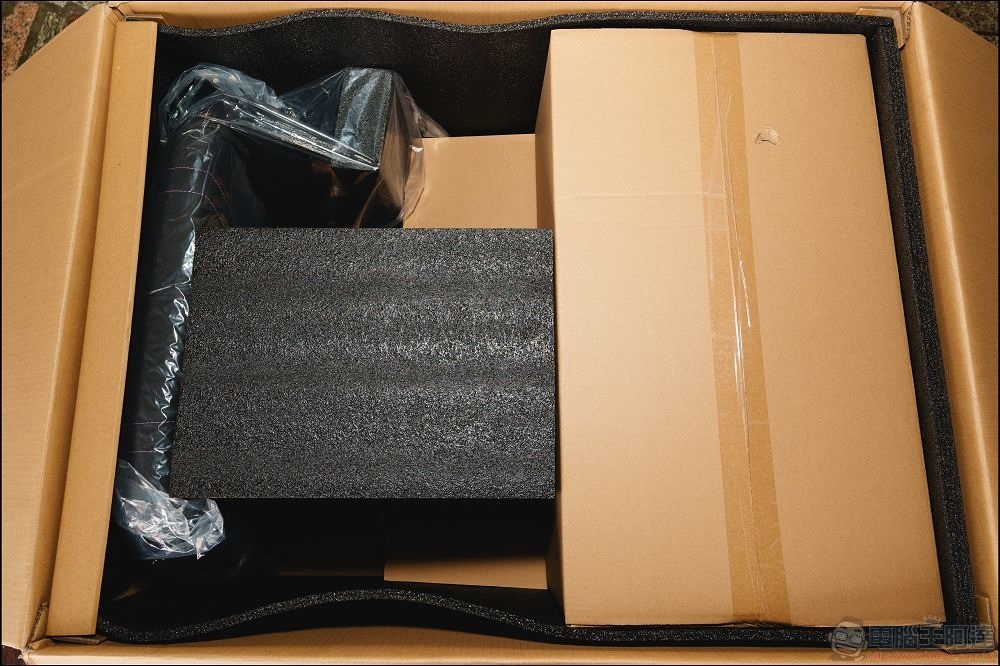 Cooler Master Hybrid M 電競工學按摩椅 - 05 Cooler Master Hybrid M 電競工學按摩椅 - 05