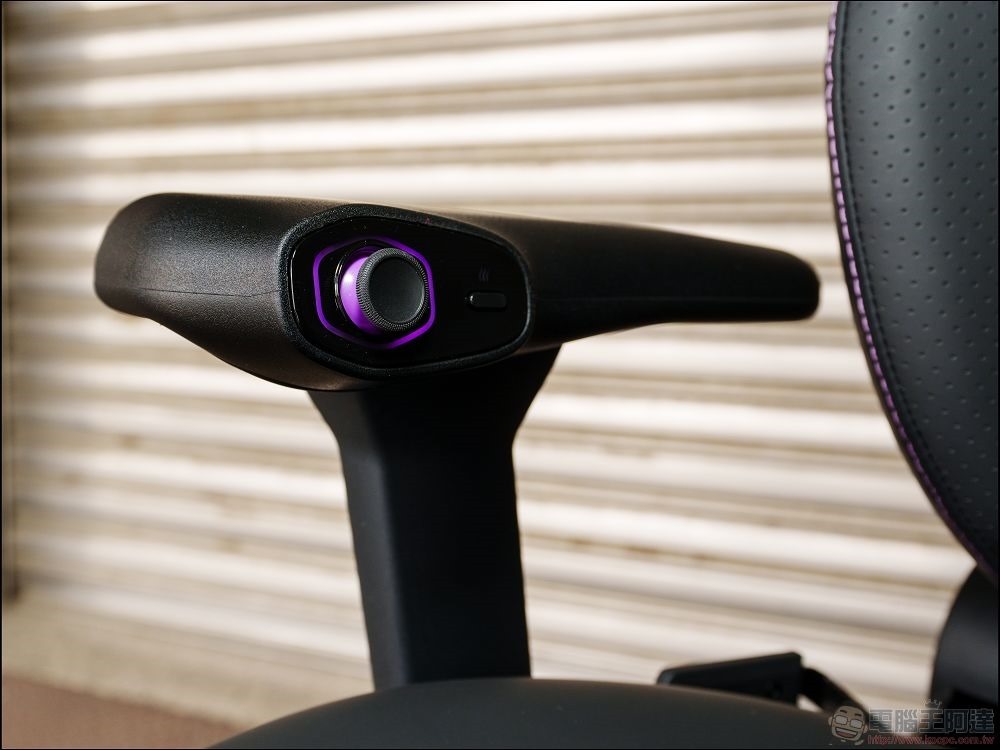 Cooler Master Hybrid M 電競工學按摩椅 - 21 Cooler Master Hybrid M 電競工學按摩椅 - 21
