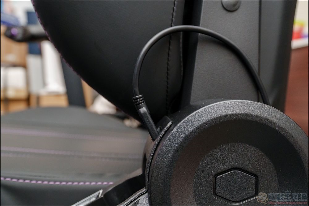 Cooler Master Hybrid M 電競工學按摩椅 - 29 Cooler Master Hybrid M 電競工學按摩椅 - 29