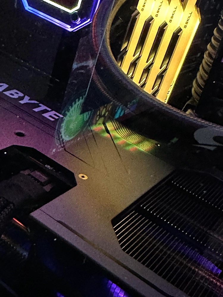 記憶體的 RGB 燈會損壞顯卡背板？國外多位玩家回報 - 電腦王阿達