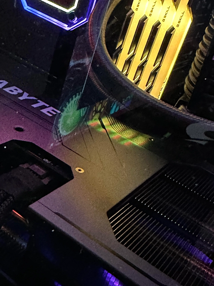 記憶體的 RGB 燈會損壞顯卡背板?國外多位玩家回報 - 電腦王阿達 記憶體的 RGB 燈會損壞顯卡背板?國外多位玩家回報 - 電腦王阿達