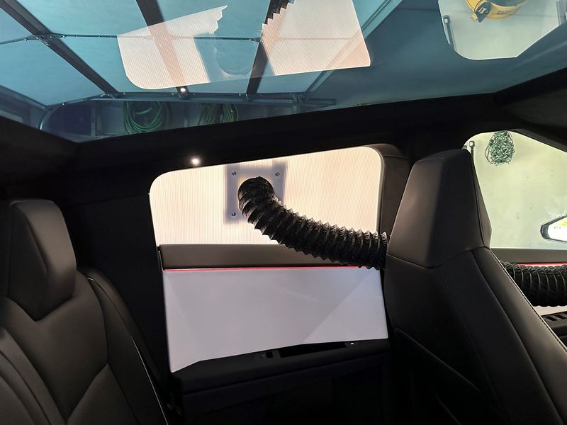 露營愛好者福音!國外Cybertruck 車主找到將空調送到車後帳棚的土炮解決方法 - 電腦王阿達 露營愛好者福音!國外Cybertruck 車主找到將空調送到車後帳棚的土炮解決方法 - 電腦王阿達