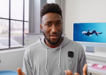 MKBHD 評測 AI pin 心得：回答慢、電池不穩、無法取代手機等多個痛點