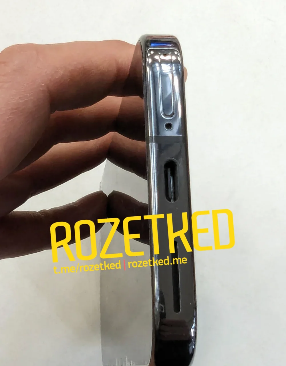 Google Pixel 9 Pro 實機照片似乎現身了,並跟 iPhone 14 Pro Max 比較 - 電腦王阿達 Google Pixel 9 Pro 實機照片似乎現身了,並跟 iPhone 14 Pro Max 比較 - 電腦王阿達