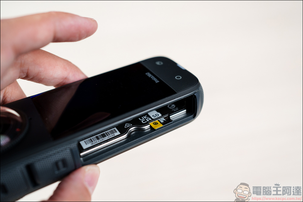 Insta360 X4 開箱動手玩:首款真 8K 全景運動相機,畫質全面提升 - 電腦王阿達 Insta360 X4 開箱動手玩:首款真 8K 全景運動相機,畫質全面提升 - 電腦王阿達