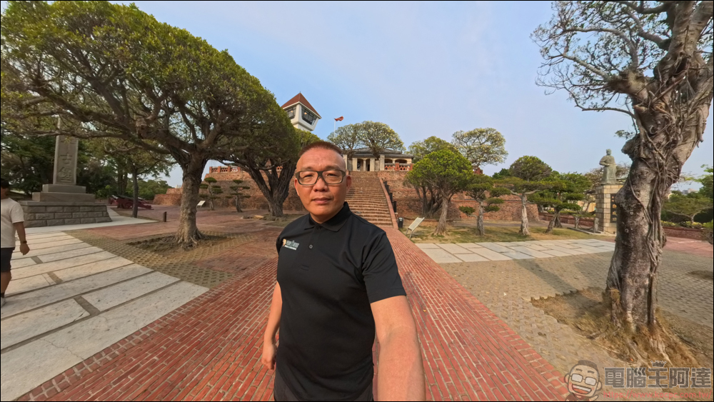 Insta360 X4 開箱動手玩:首款真 8K 全景運動相機,畫質全面提升 - 電腦王阿達 Insta360 X4 開箱動手玩:首款真 8K 全景運動相機,畫質全面提升 - 電腦王阿達