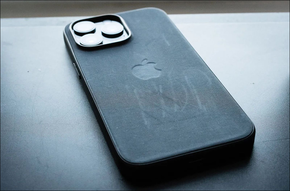 據傳 Apple 精細織紋保護殼配件已停產？曾被外媒評為史上最差產品 - 電腦王阿達