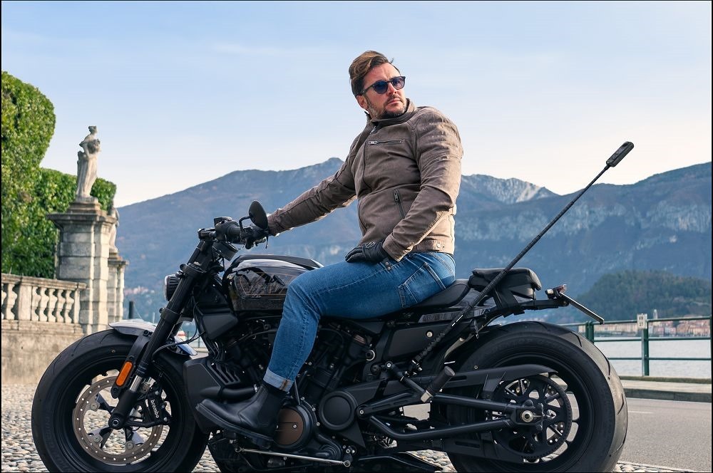 Insta360 X4-Motorcycle 2 Insta360 X4-Motorcycle 2
