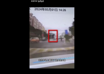中國發生特斯拉連環車禍翻車事故：車主稱車輛失控自動加速+煞車失靈