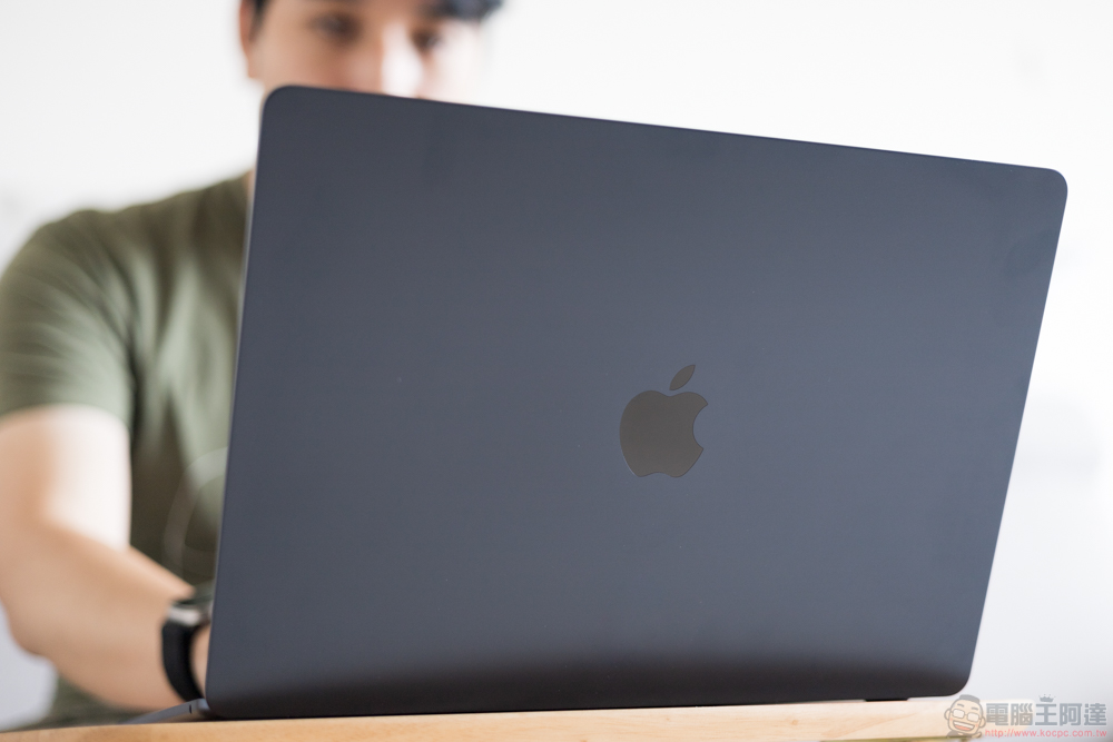 Pro 的界線,M3 MacBook Air 生活使用體驗(同場加映 Studio Display 開箱體驗) - 電腦王阿達 Pro 的界線,M3 MacBook Air 生活使用體驗(同場加映 Studio Display 開箱體驗) - 電腦王阿達