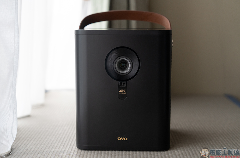 OVO K9 真 4K 無框電視開箱|4K 高畫質與超高亮度兼具智慧投影機,最大 300 吋!低延遲遊戲不卡頓、還能唱歌! - 電腦王阿達 OVO K9 真 4K 無框電視開箱|4K 高畫質與超高亮度兼具智慧投影機,最大 300 吋!低延遲遊戲不卡頓、還能唱歌! - 電腦王阿達