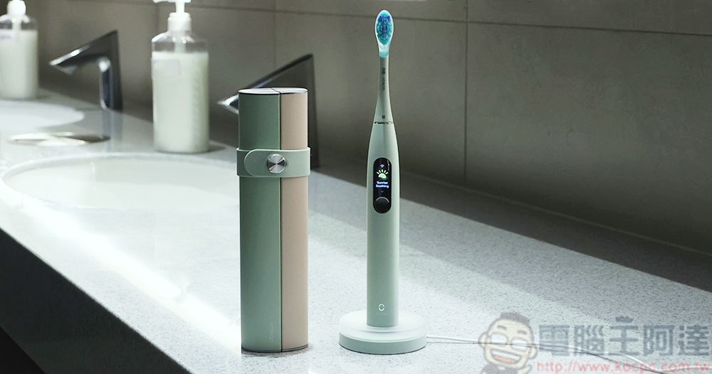 Oclean X Ultra WiFi 智慧電動牙刷開箱實測:骨傳導 AI 語音指導正確潔牙力度與區域,全齒清潔不漏刷 - 電腦王阿達 Oclean X Ultra WiFi 智慧電動牙刷開箱實測:骨傳導 AI 語音指導正確潔牙力度與區域,全齒清潔不漏刷 - 電腦王阿達