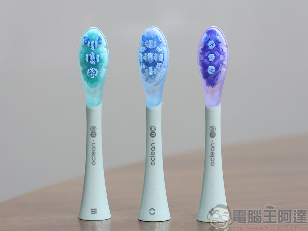 Oclean X Ultra WiFi 智慧電動牙刷開箱實測:骨傳導 AI 語音指導正確潔牙力度與區域,全齒清潔不漏刷 - 電腦王阿達 Oclean X Ultra WiFi 智慧電動牙刷開箱實測:骨傳導 AI 語音指導正確潔牙力度與區域,全齒清潔不漏刷 - 電腦王阿達
