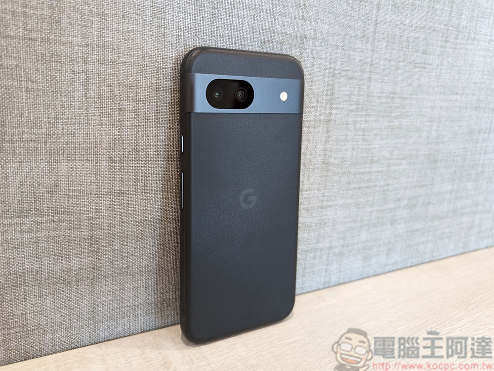 Google Pixel 8a 上手實測:AI 加身聰明伶俐,平價入手無壓力 - 電腦王阿達 Google Pixel 8a 上手實測:AI 加身聰明伶俐,平價入手無壓力 - 電腦王阿達