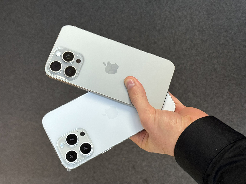 iPhone 16 Pro Max 與 iPhone 15 Pro Max 比一比!真的變大、多了新按鈕,傳聞螢幕亮度也將提升 20% - 電腦王阿達 iPhone 16 Pro Max 與 iPhone 15 Pro Max 比一比!真的變大、多了新按鈕,傳聞螢幕亮度也將提升 20% - 電腦王阿達