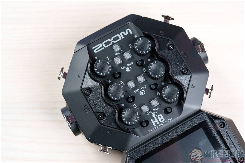 Zoom H8 手持數位錄音機|專業收音卻擁有高CP值價位 - 電腦王阿達 Zoom H8 手持數位錄音機|專業收音卻擁有高CP值價位 - 電腦王阿達
