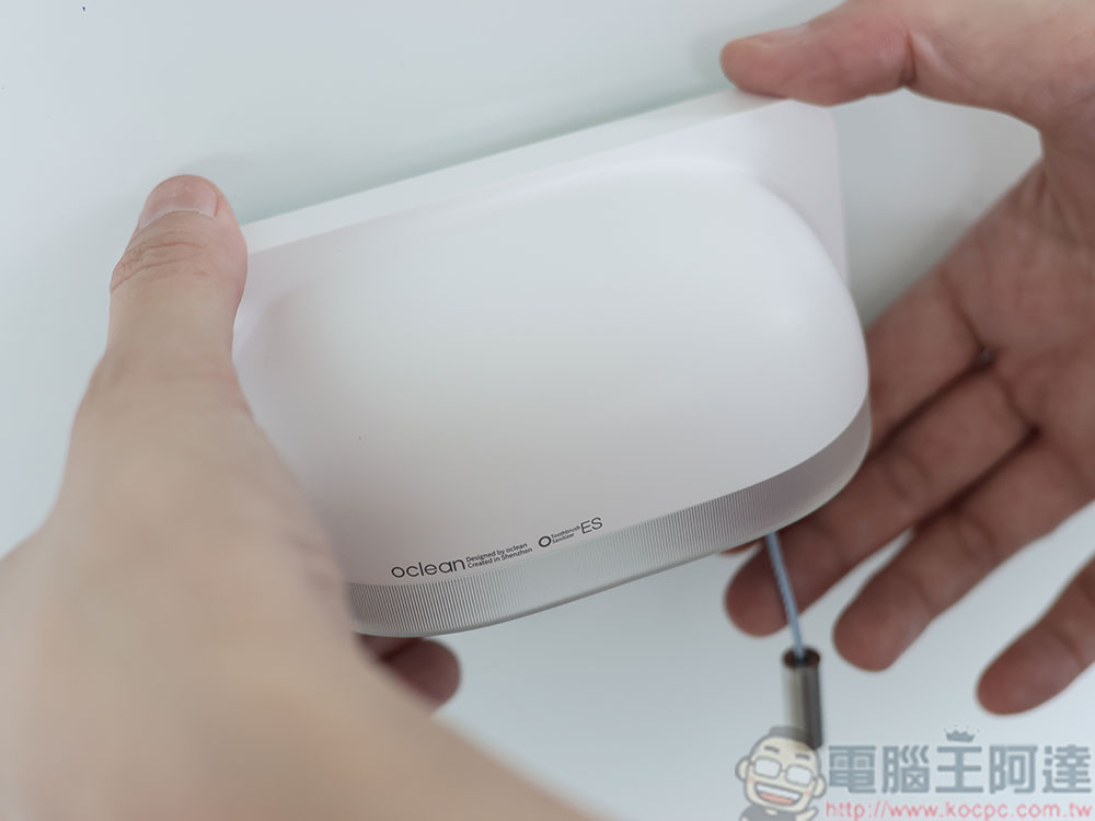 Oclean X Ultra WiFi 智慧電動牙刷開箱實測:骨傳導 AI 語音指導正確潔牙力度與區域,全齒清潔不漏刷 - 電腦王阿達 Oclean X Ultra WiFi 智慧電動牙刷開箱實測:骨傳導 AI 語音指導正確潔牙力度與區域,全齒清潔不漏刷 - 電腦王阿達