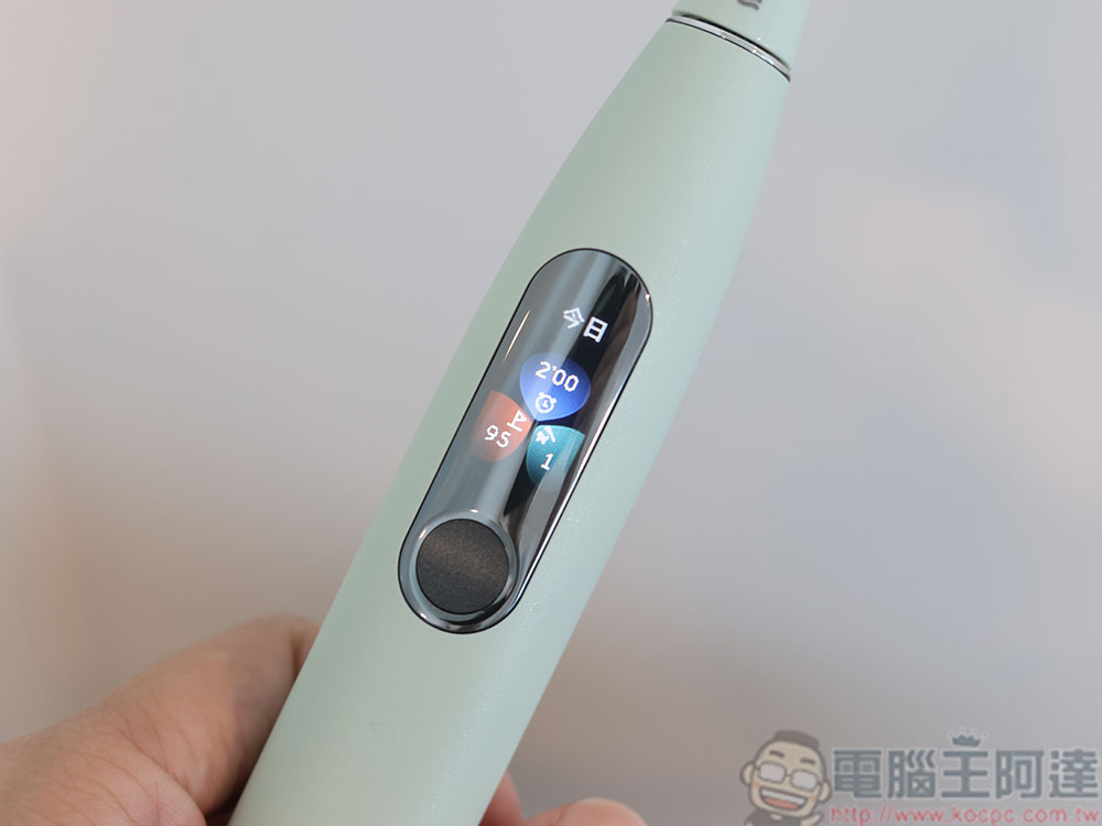 Oclean X Ultra WiFi 智慧電動牙刷開箱實測:骨傳導 AI 語音指導正確潔牙力度與區域,全齒清潔不漏刷 - 電腦王阿達 Oclean X Ultra WiFi 智慧電動牙刷開箱實測:骨傳導 AI 語音指導正確潔牙力度與區域,全齒清潔不漏刷 - 電腦王阿達
