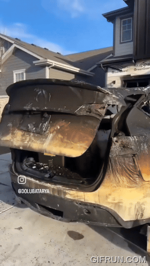 特斯拉 Model Y 遭遇 30 分鐘大火燃燒後車內功能居然還能使用? - 電腦王阿達 特斯拉 Model Y 遭遇 30 分鐘大火燃燒後車內功能居然還能使用? - 電腦王阿達