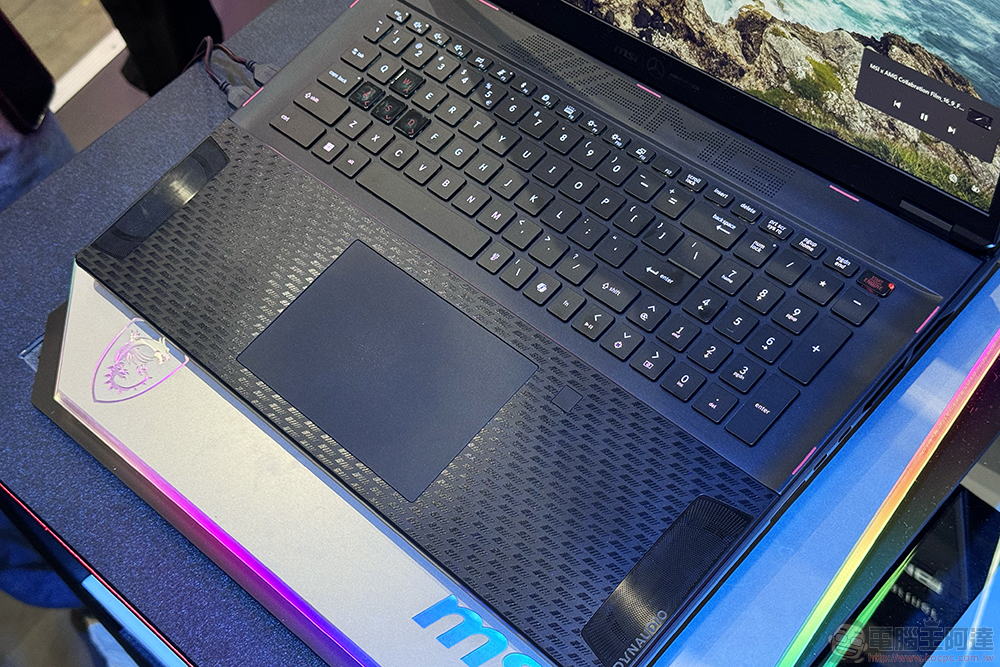 微星於 Computex 展出新世代 AI+ 筆電,八吋版 MSI Claw 8 AI+ 電競掌機現身! - 電腦王阿達 微星於 Computex 展出新世代 AI+ 筆電,八吋版 MSI Claw 8 AI+ 電競掌機現身! - 電腦王阿達