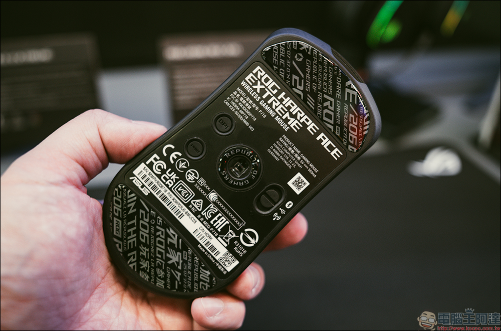 ROG Mjolnir 「雷神之鎚」儲能電源、 Extreme 系列鍵鼠、Delta II 耳麥、ROG Thor III 電源供應器以及 ROG Ally X 現身 COMPUTEX 2024 - 電腦王阿達 ROG Mjolnir 「雷神之鎚」儲能電源、 Extreme 系列鍵鼠、Delta II 耳麥、ROG Thor III 電源供應器以及 ROG Ally X 現身 COMPUTEX 2024 - 電腦王阿達