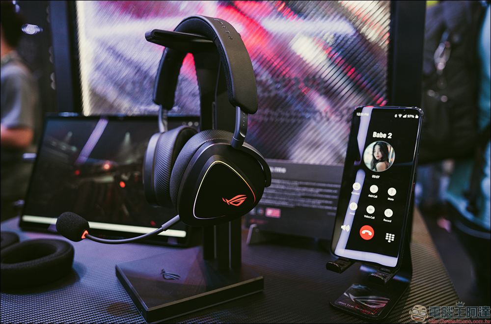 ROG Mjolnir 「雷神之鎚」儲能電源、 Extreme 系列鍵鼠、Delta II 耳麥、ROG Thor III 電源供應器以及 ROG Ally X 現身 COMPUTEX 2024 - 電腦王阿達 ROG Mjolnir 「雷神之鎚」儲能電源、 Extreme 系列鍵鼠、Delta II 耳麥、ROG Thor III 電源供應器以及 ROG Ally X 現身 COMPUTEX 2024 - 電腦王阿達