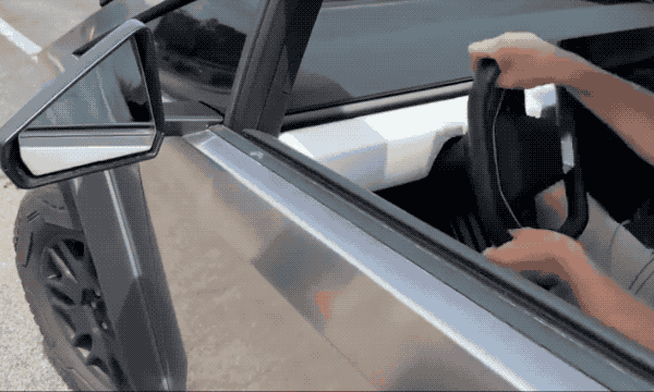 有人用影片呈現 Tesla Cybertruck 最新的線傳方向盤反應慢到什麼程度 - 電腦王阿達 有人用影片呈現 Tesla Cybertruck 最新的線傳方向盤反應慢到什麼程度 - 電腦王阿達