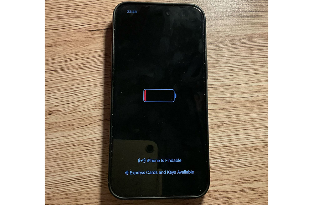 iOS 18 更新功能彩蛋:沒電關機仍能看時間(支援機型看這裡) - 電腦王阿達 iOS 18 更新功能彩蛋:沒電關機仍能看時間(支援機型看這裡) - 電腦王阿達