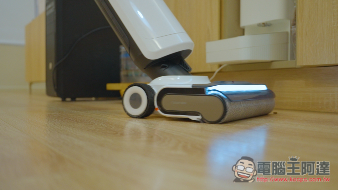 石頭科技 Roborock《Flexi Pro》旗艦無線吸拖洗地機 | 輕巧靈活打掃超輕鬆,洗地機界的法拉利 - 電腦王阿達 石頭科技 Roborock《Flexi Pro》旗艦無線吸拖洗地機 | 輕巧靈活打掃超輕鬆,洗地機界的法拉利 - 電腦王阿達