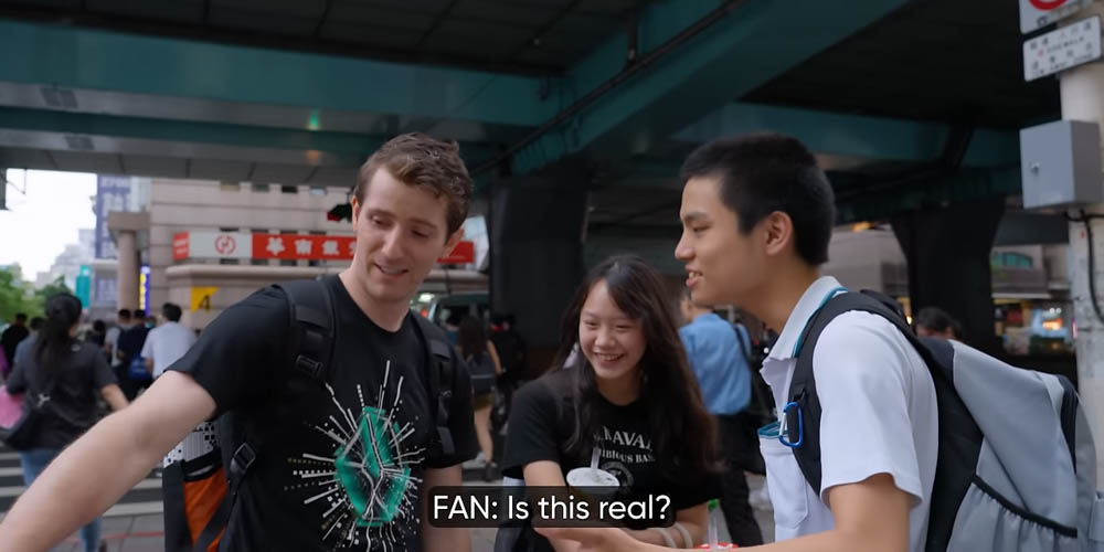 國外千萬訂閱硬體 YouTuber 在光華組 5000 美金電腦超滿意,還隨機送給路人 - 電腦王阿達 國外千萬訂閱硬體 YouTuber 在光華組 5000 美金電腦超滿意,還隨機送給路人 - 電腦王阿達