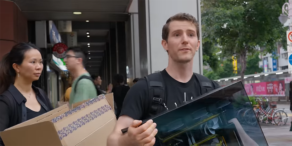 國外千萬訂閱硬體 YouTuber 在光華組 5000 美金電腦超滿意,還隨機送給路人 - 電腦王阿達 國外千萬訂閱硬體 YouTuber 在光華組 5000 美金電腦超滿意,還隨機送給路人 - 電腦王阿達