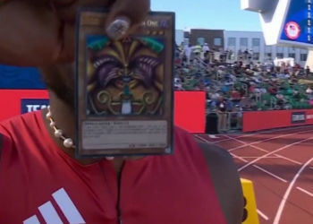 遊戲王卡加持！Noah Lyles 使用青眼白龍征戰美國奧運選拔賽