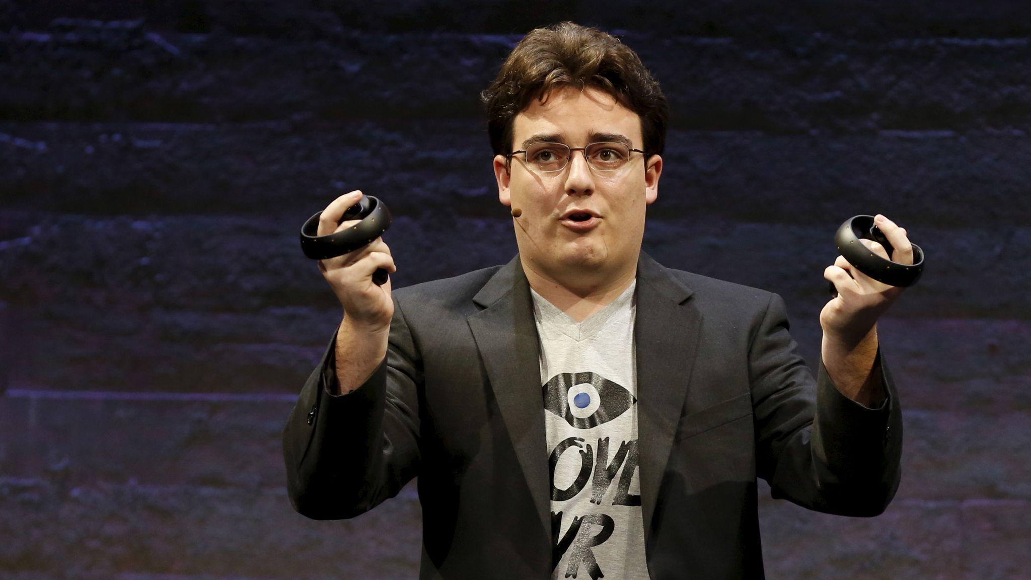 Oculus 創辦人證實他目前正在研發一套可用於軍事用途的頭戴裝置 - 電腦王阿達 Oculus 創辦人證實他目前正在研發一套可用於軍事用途的頭戴裝置 - 電腦王阿達