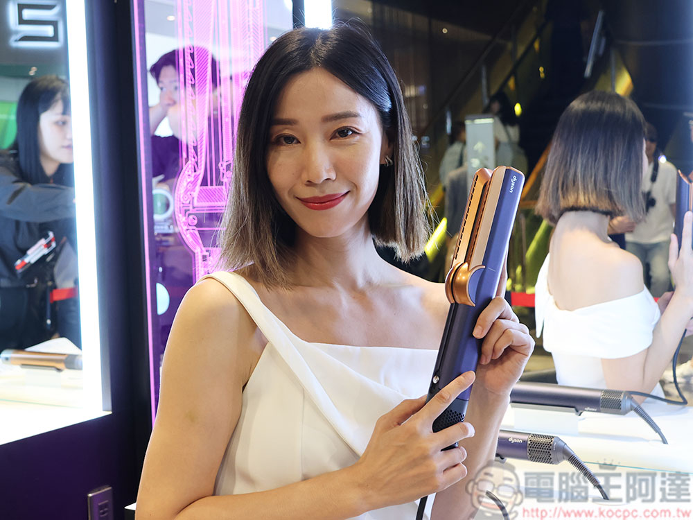 全新 Dyson Airstrait 二合一吹風直髮器登場,吹乾、直髮一次到位 - 電腦王阿達 全新 Dyson Airstrait 二合一吹風直髮器登場,吹乾、直髮一次到位 - 電腦王阿達