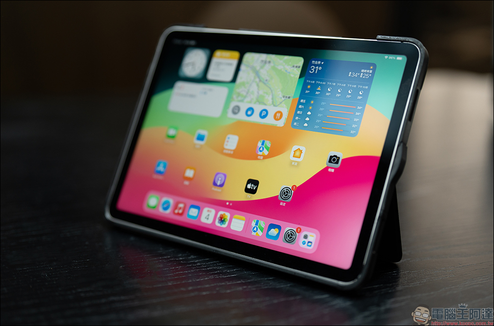 NovaPlus Konnecter 靈巧鍵盤開箱|無需藍牙、即插即用,為 iPad 用戶設計的高效工作神器! - 電腦王阿達 NovaPlus Konnecter 靈巧鍵盤開箱|無需藍牙、即插即用,為 iPad 用戶設計的高效工作神器! - 電腦王阿達