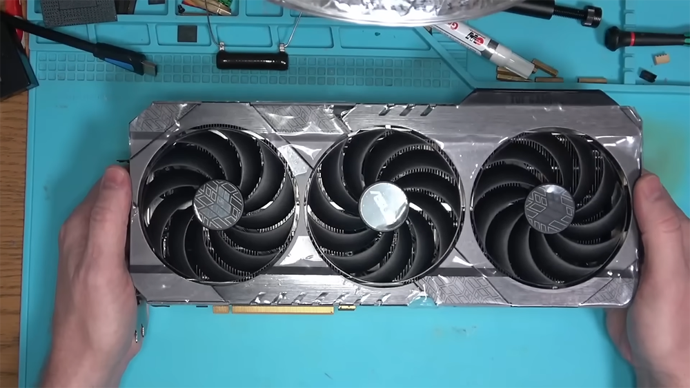 RTX 4090 假卡頻傳,維修店發現一張外觀全新且有保護膜,但內部晶片被偷換成 3080 Ti - 電腦王阿達 RTX 4090 假卡頻傳,維修店發現一張外觀全新且有保護膜,但內部晶片被偷換成 3080 Ti - 電腦王阿達