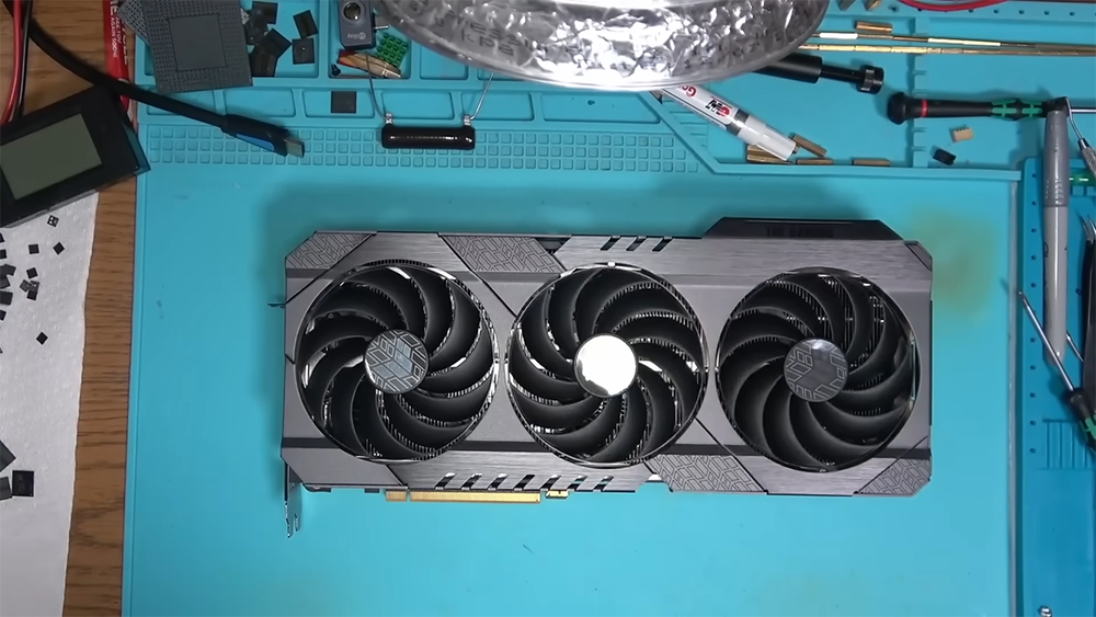 RTX 4090 假卡頻傳,維修店發現一張外觀全新且有保護膜,但內部晶片被偷換成 3080 Ti - 電腦王阿達 RTX 4090 假卡頻傳,維修店發現一張外觀全新且有保護膜,但內部晶片被偷換成 3080 Ti - 電腦王阿達