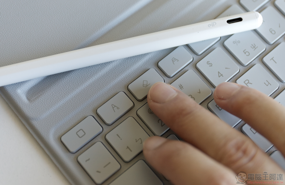 M4 iPad Pro 與 M2 iPad Air 開箱!同場加映:超高 CP 值 eiP Maglite Keyboard 2 與 Pencil 2 搭配心得 - 電腦王阿達 M4 iPad Pro 與 M2 iPad Air 開箱!同場加映:超高 CP 值 eiP Maglite Keyboard 2 與 Pencil 2 搭配心得 - 電腦王阿達