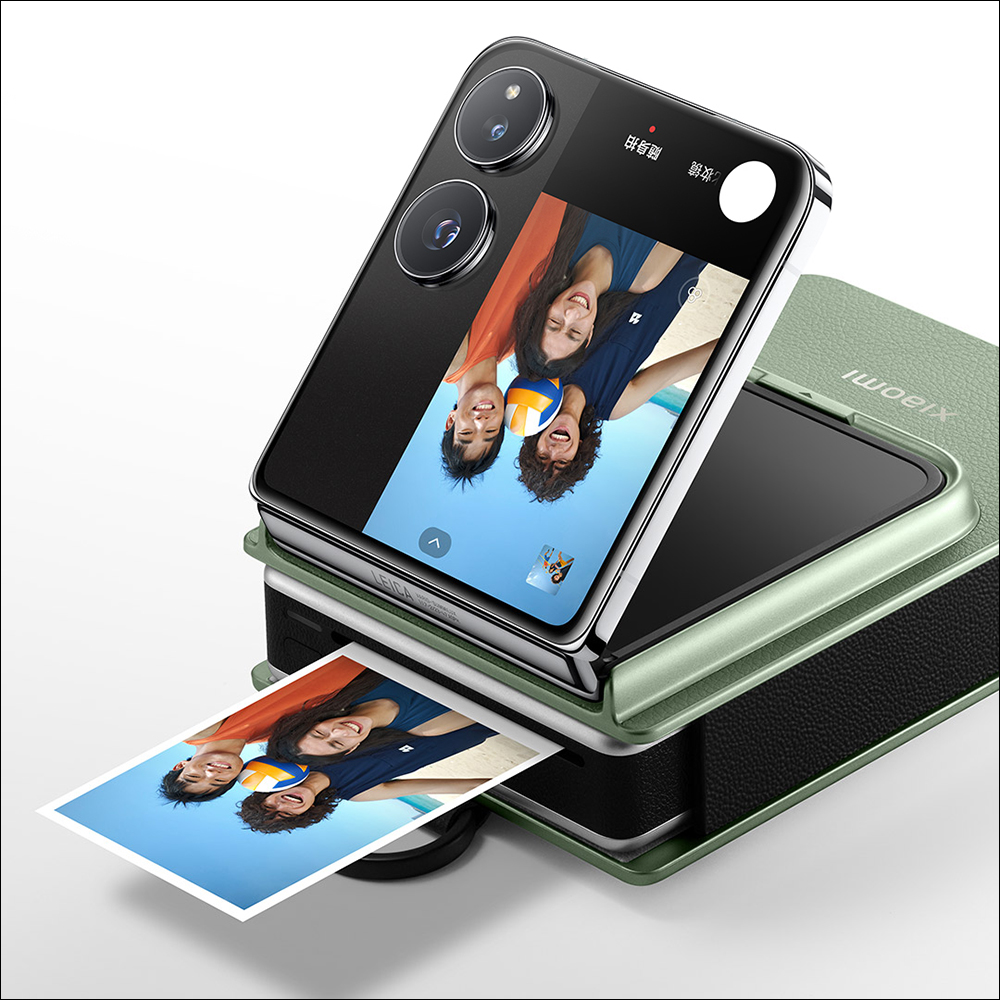 小米 Xiaomi MIX Flip 旗艦小折疊正式發表:4.01 吋1.5K超大外螢幕、還能養超可愛萌寵,另有拍立得相印機配件可玩! - 電腦王阿達 小米 Xiaomi MIX Flip 旗艦小折疊正式發表:4.01 吋1.5K超大外螢幕、還能養超可愛萌寵,另有拍立得相印機配件可玩! - 電腦王阿達