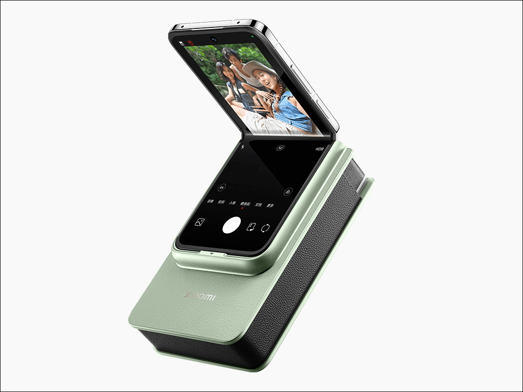 小米 Xiaomi MIX Flip 旗艦小折疊正式發表:4.01 吋1.5K超大外螢幕、還能養超可愛萌寵,另有拍立得相印機配件可玩! - 電腦王阿達 小米 Xiaomi MIX Flip 旗艦小折疊正式發表:4.01 吋1.5K超大外螢幕、還能養超可愛萌寵,另有拍立得相印機配件可玩! - 電腦王阿達