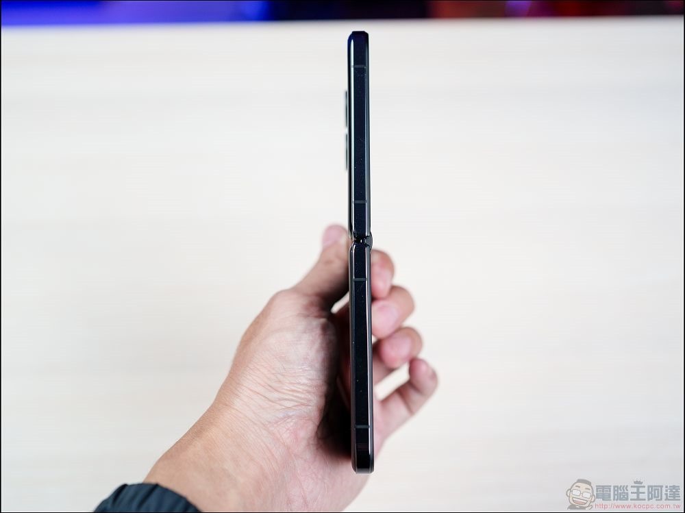 Xiaomi MIX Flip 開箱 - 07 Xiaomi MIX Flip 開箱 - 07